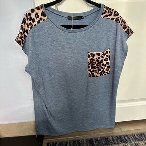 *NEW*Sz L*Miholl* Tee